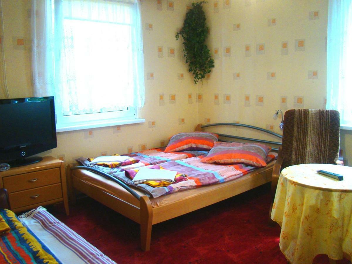 Hotel Osrodek Wypoczynkowy Oaza à Kuznica Zbaska Extérieur photo