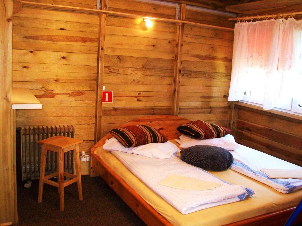 Hotel Osrodek Wypoczynkowy Oaza à Kuznica Zbaska Extérieur photo