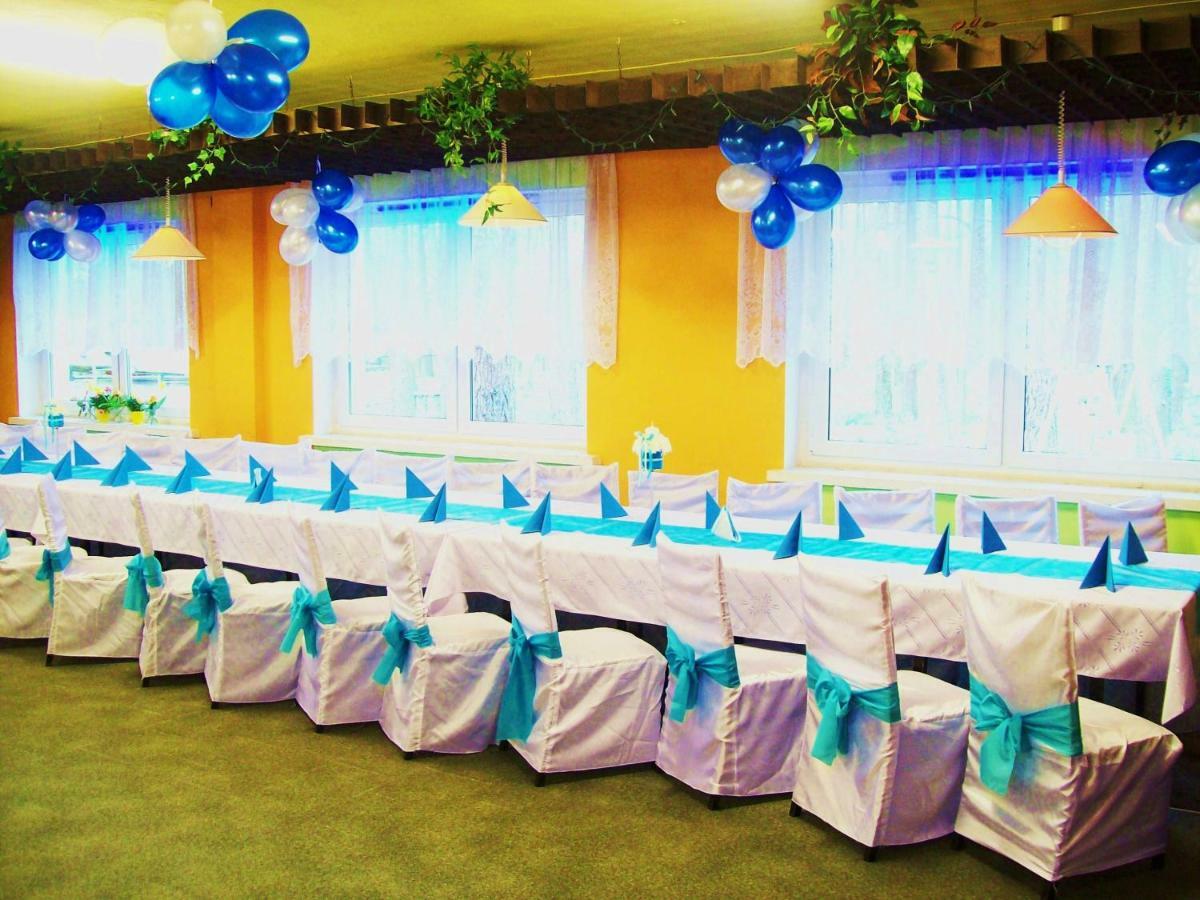 Hotel Osrodek Wypoczynkowy Oaza à Kuznica Zbaska Extérieur photo