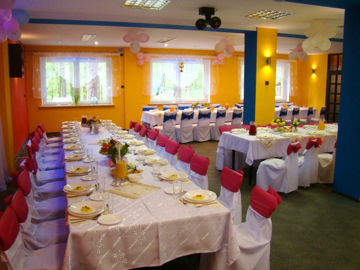 Hotel Osrodek Wypoczynkowy Oaza à Kuznica Zbaska Extérieur photo